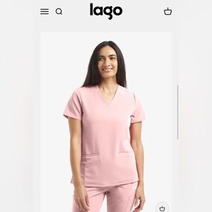LAGO 3 pocket scrub top